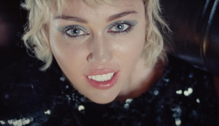 Miley-Cyrus-lanca-novo-single-e-incentiva-a-vacinacao